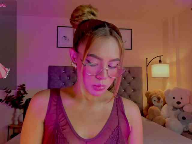 Ximena-sotto webcam