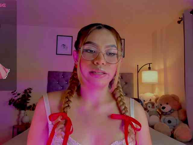 Ximena-sotto webcam