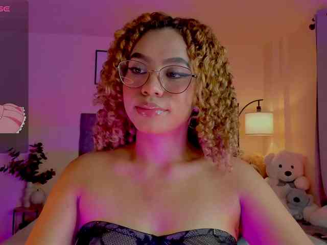 Ximena-sotto webcam