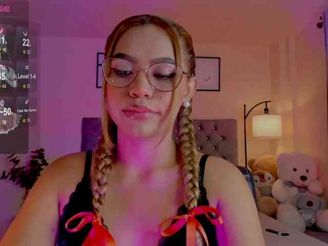 Ximena-sotto webcam