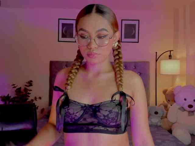 Ximena-sotto webcam