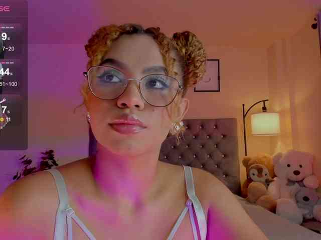 Ximena-sotto webcam