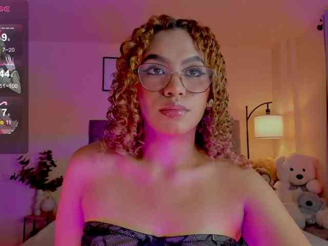 Ximena-sotto webcam