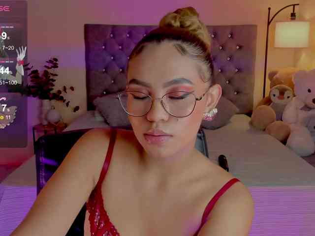 Ximena-sotto webcam