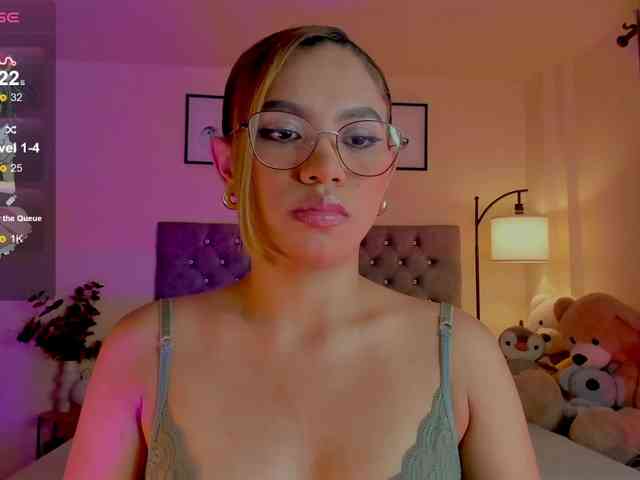 Ximena-sotto webcam