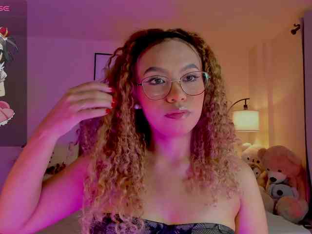 Ximena-sotto webcam