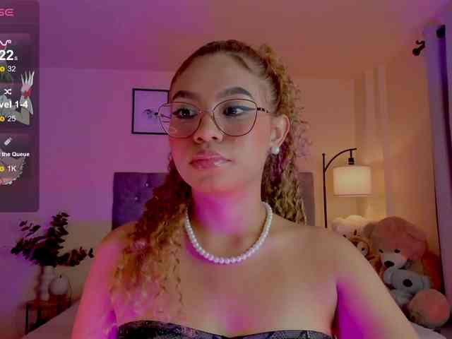 Ximena-sotto webcam