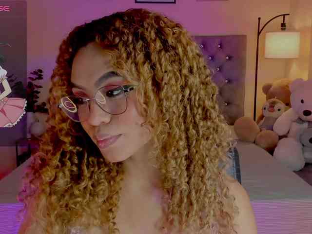 Ximena-sotto webcam