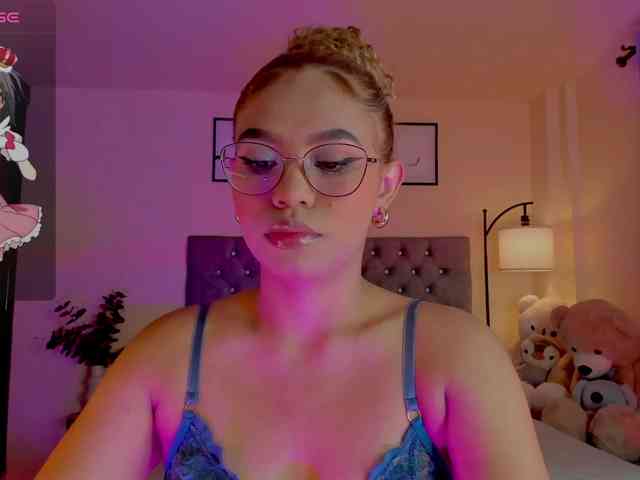 Ximena-sotto webcam