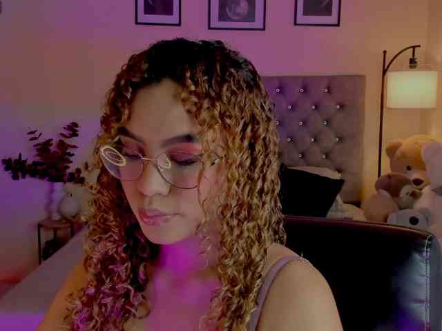 Ximena-sotto webcam