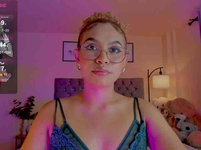 Ximena-sotto webcam