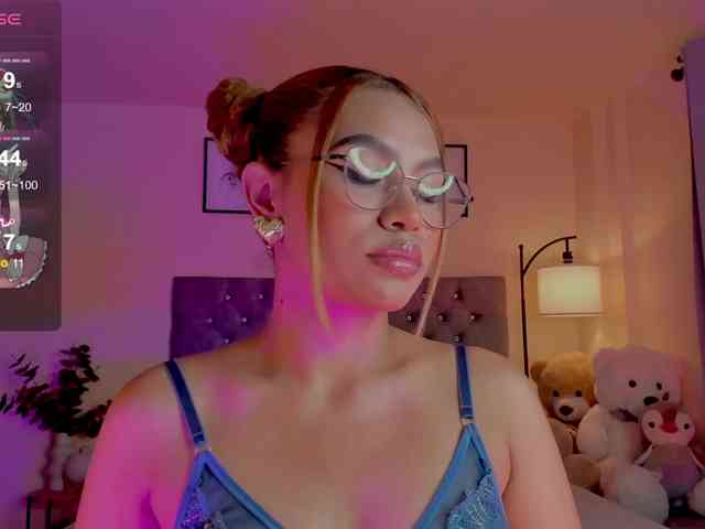 Ximena-sotto webcam