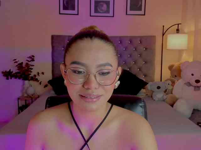 Ximena-sotto webcam