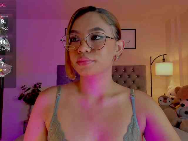 Ximena-sotto webcam