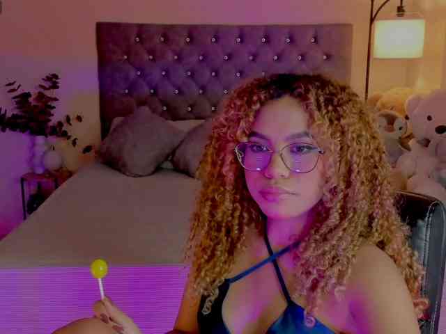 Ximena-sotto webcam