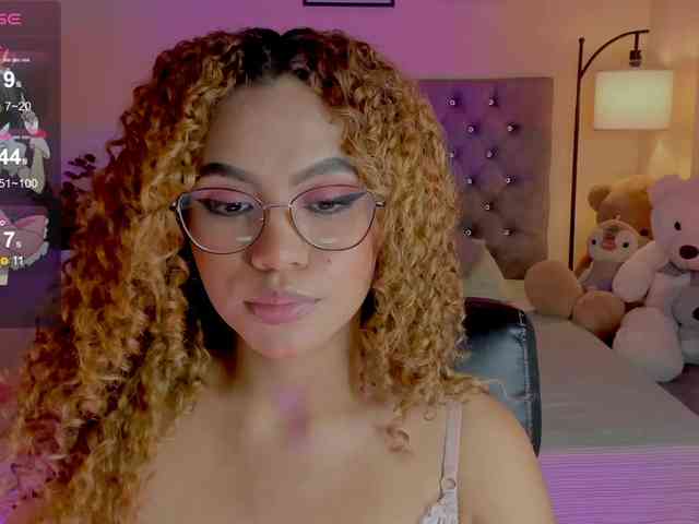 Ximena-sotto webcam