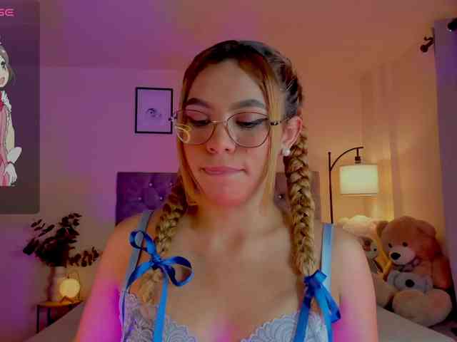 Ximena-sotto webcam