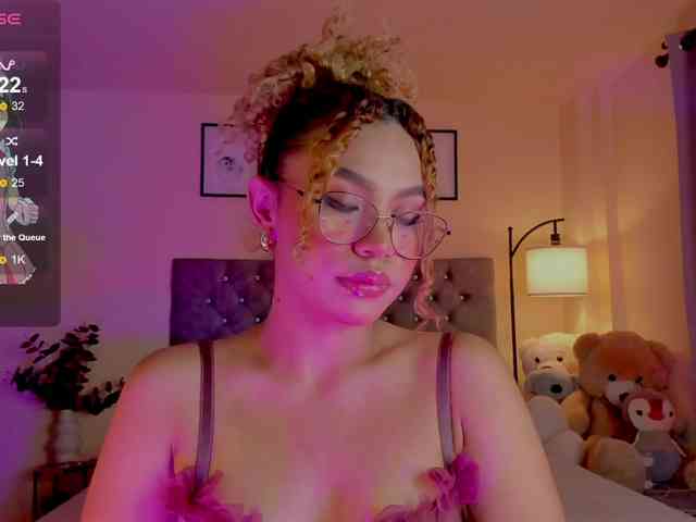 Ximena-sotto webcam