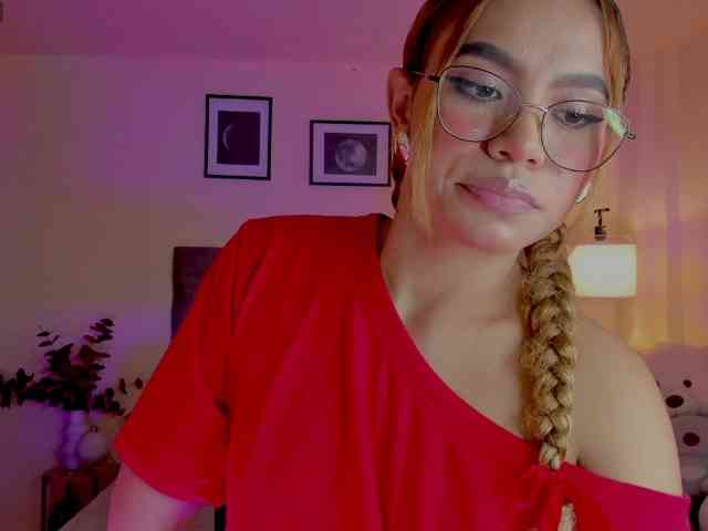 Ximena-sotto webcam