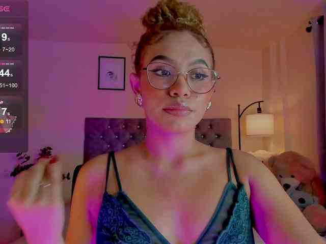 Ximena-sotto webcam