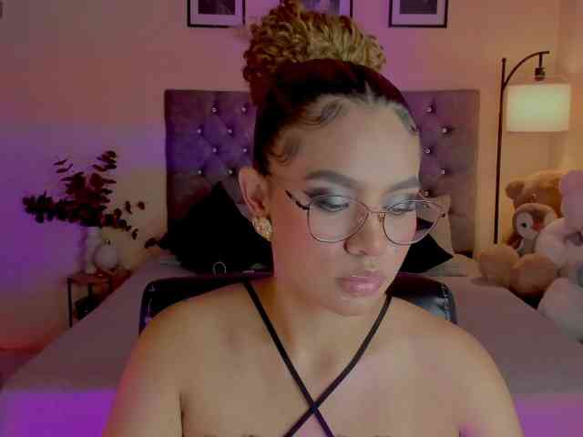 Ximena-sotto webcam