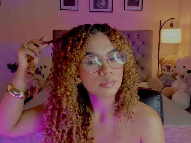 Ximena-sotto webcam