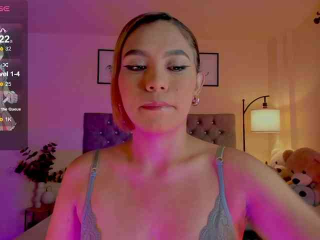 Ximena-sotto webcam