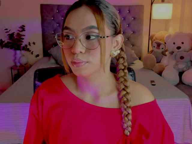 Ximena-sotto webcam