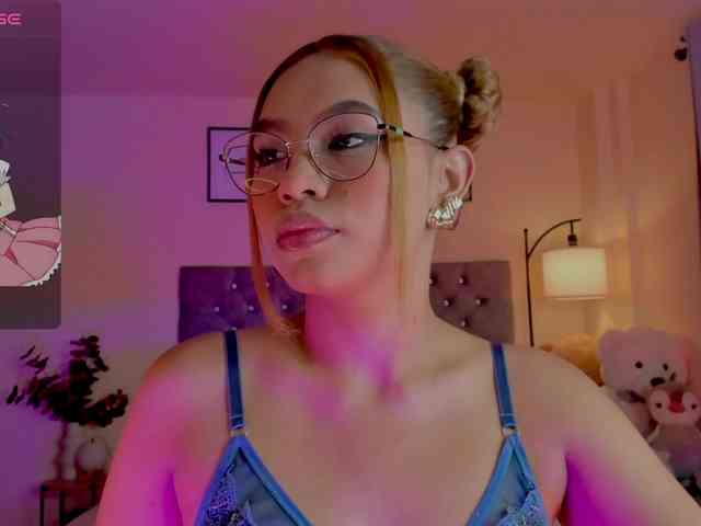 Ximena-sotto webcam