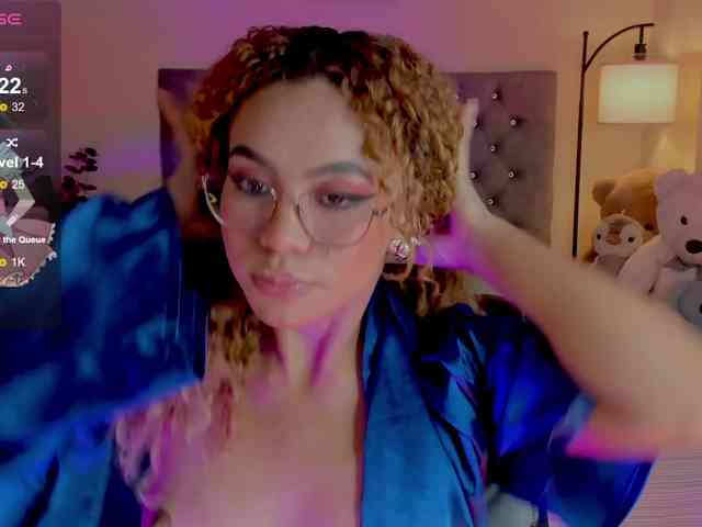 Ximena-sotto webcam