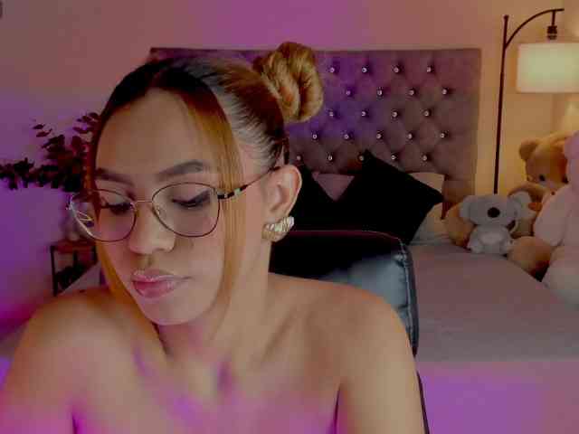 Ximena-sotto webcam