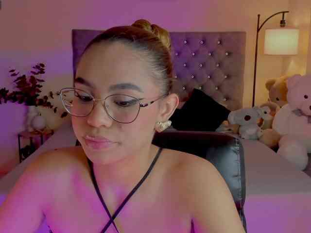 Ximena-sotto webcam