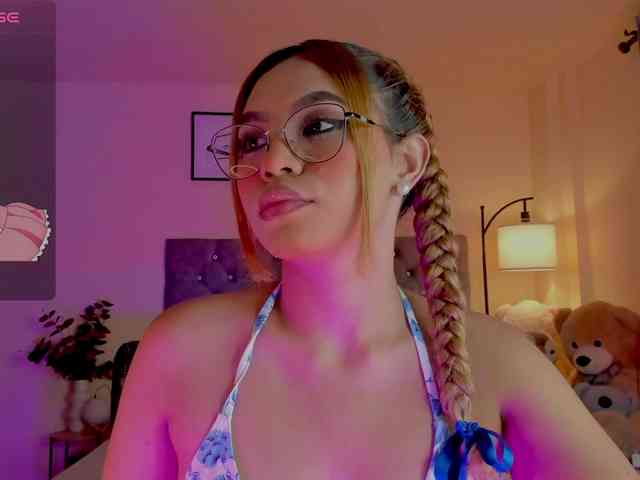 Ximena-sotto webcam
