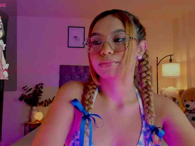 Ximena-sotto webcam