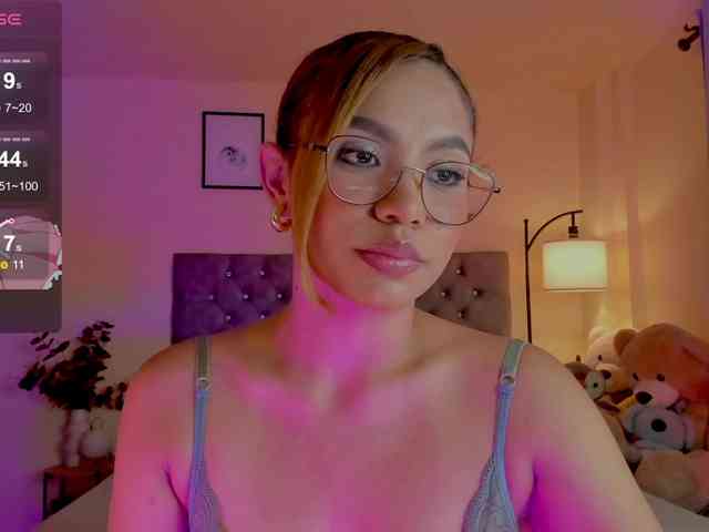 Ximena-sotto webcam