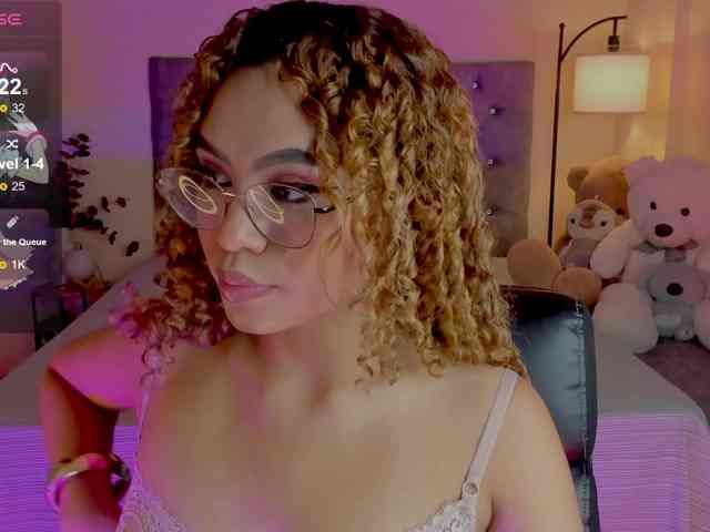 Ximena-sotto webcam