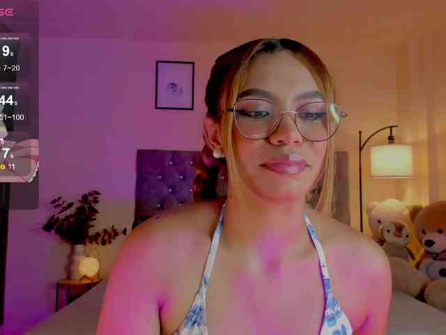 Ximena-sotto webcam