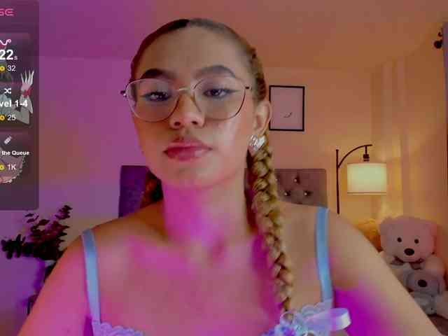 Ximena-sotto webcam