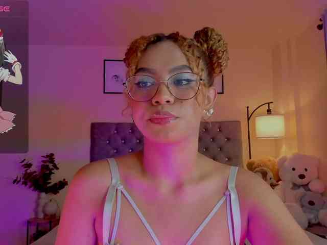 Ximena-sotto webcam