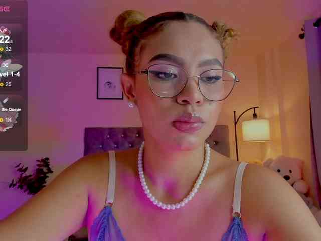 Ximena-sotto webcam