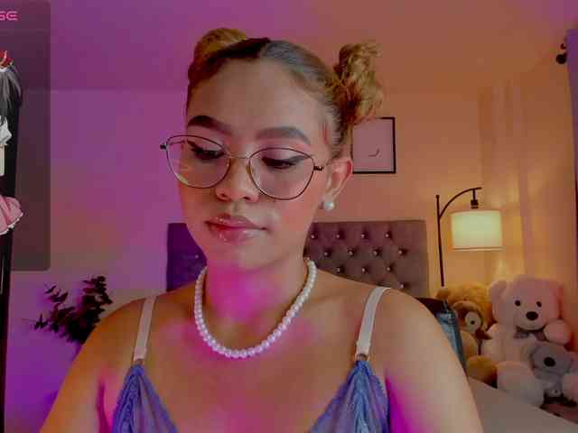 Ximena-sotto webcam