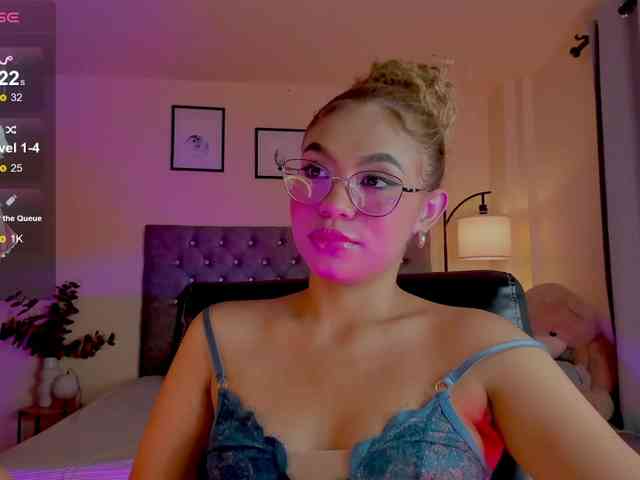 Ximena-sotto webcam
