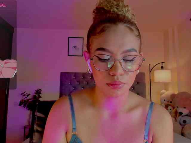 Ximena-sotto webcam