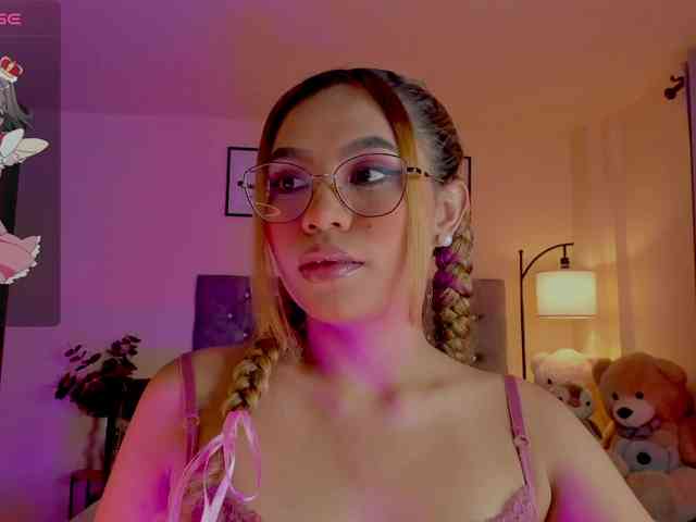 Ximena-sotto webcam