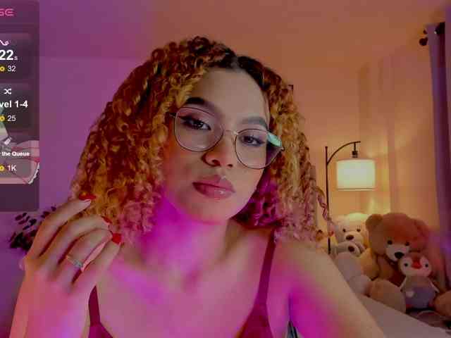 Ximena-sotto webcam