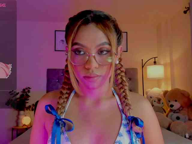 Ximena-sotto webcam