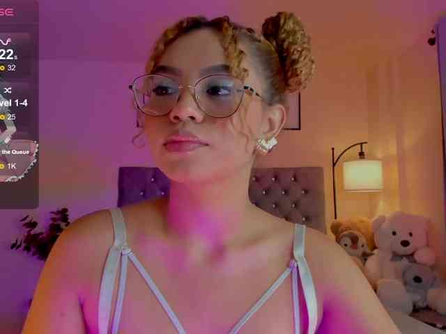 Ximena-sotto webcam