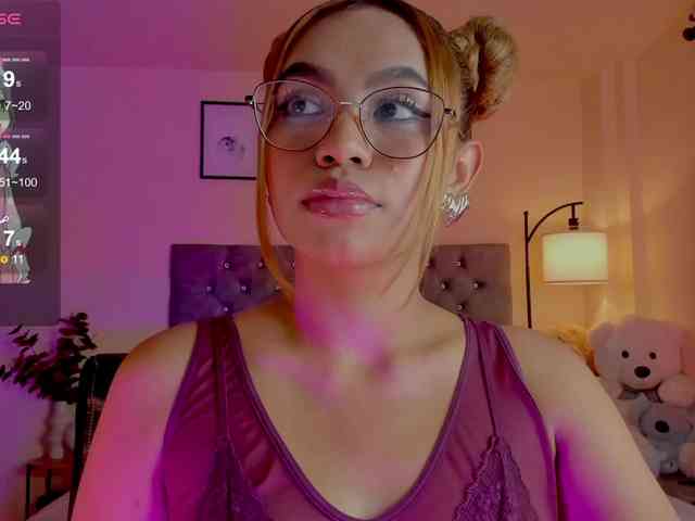 Ximena-sotto webcam