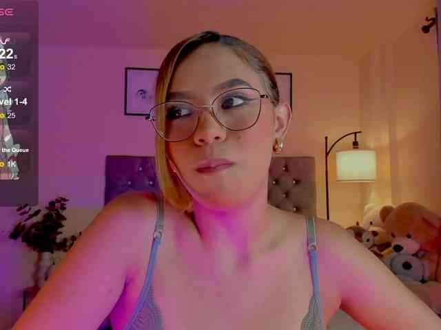 Ximena-sotto webcam