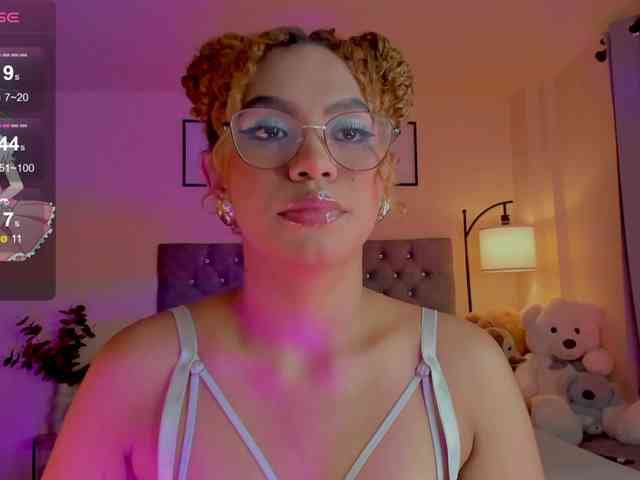 Ximena-sotto webcam